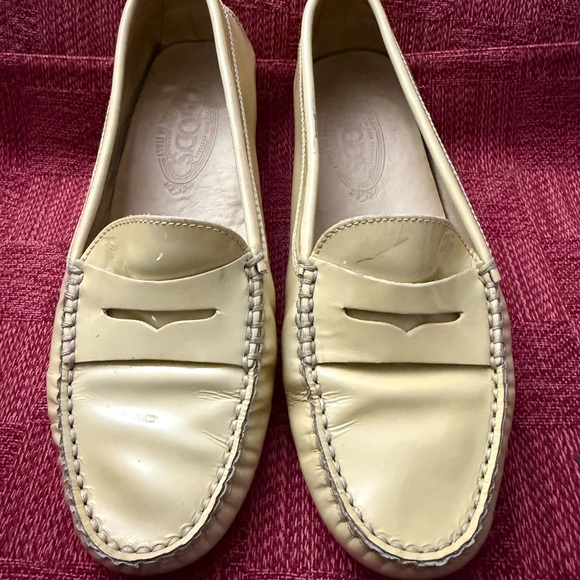Women’s Cream Loafers